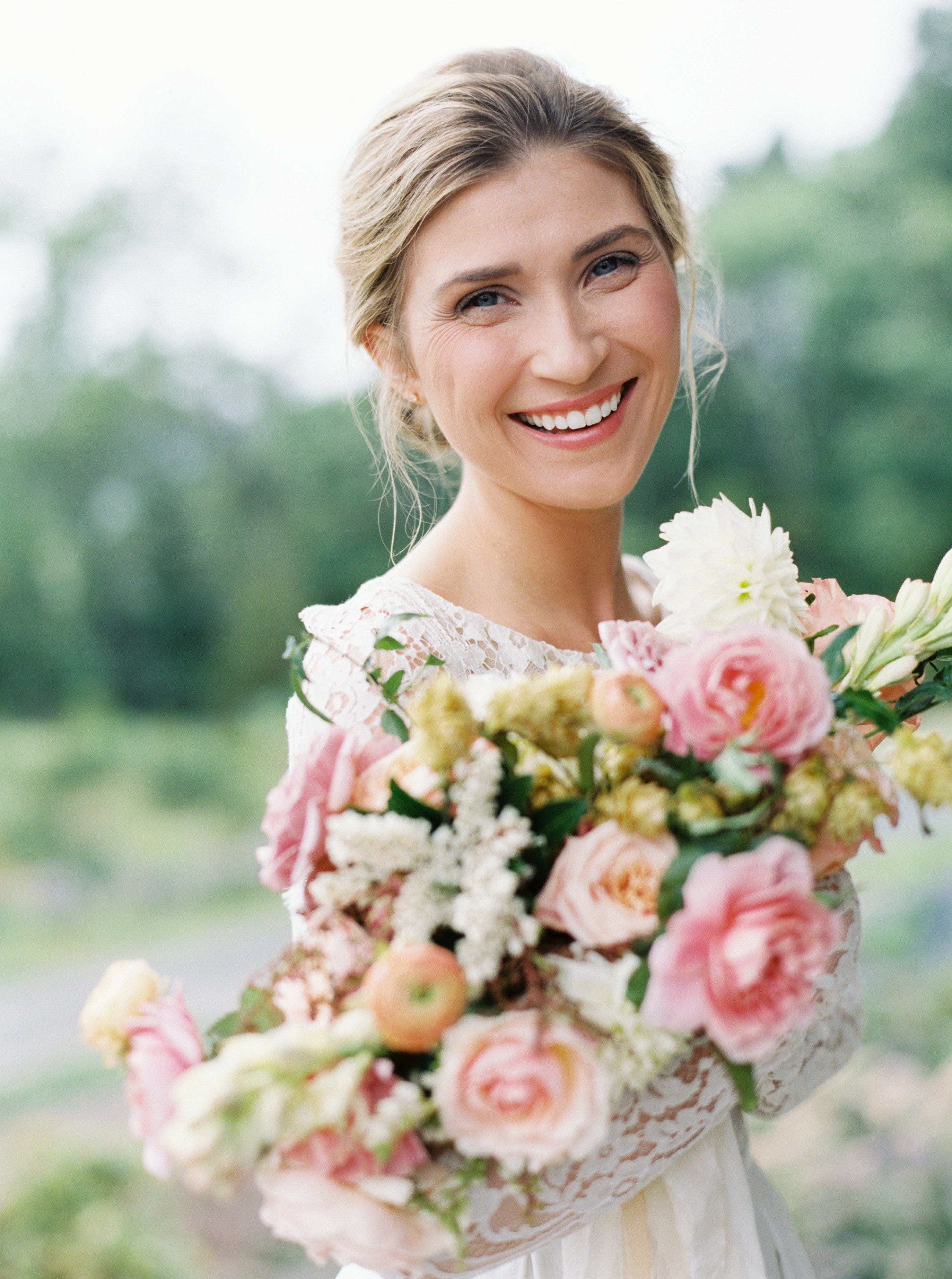 Kylie Martin Charlottesville Wedding Photographer. Pippin Hill Spring wedding inspiration.